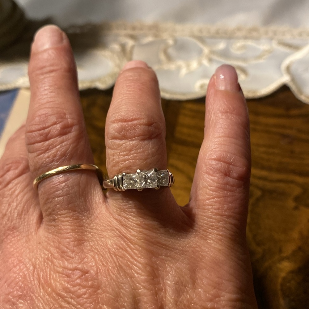 Diamond Ring - Picture 4 of 4